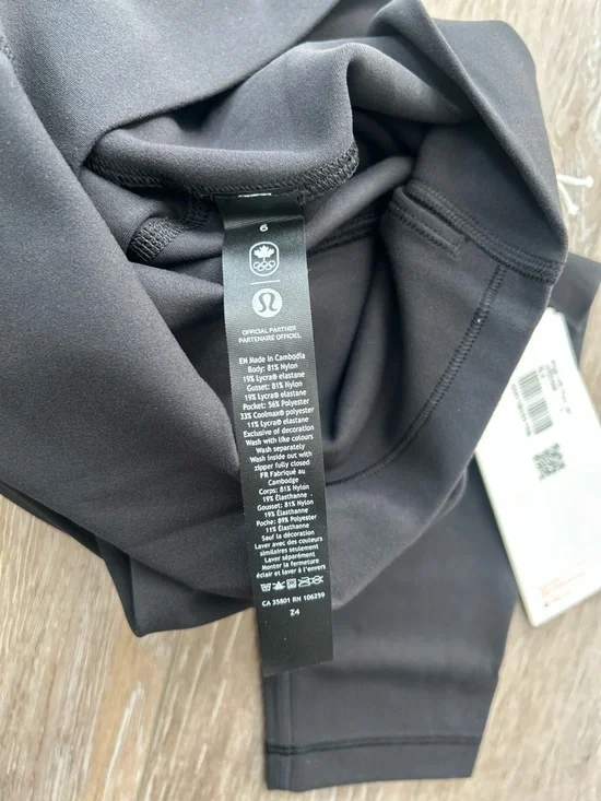 lululemon athletica Black High-Rise Align Leggings Team Canada - Picture 6 of 8